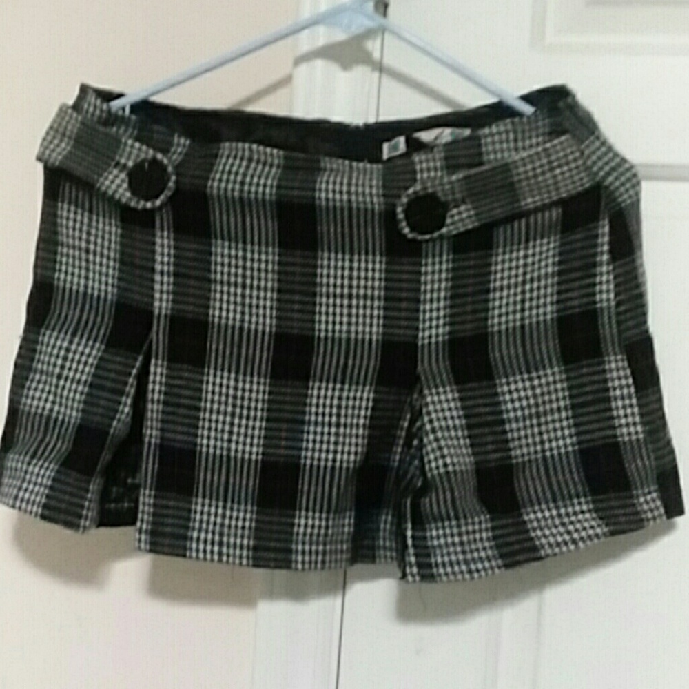 Grey plaid mini skirt